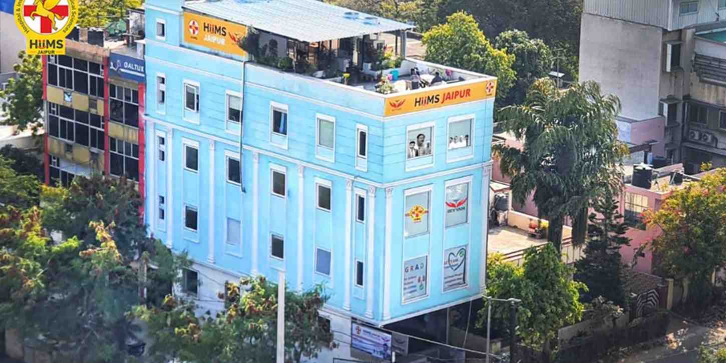 Image of Dr. Biswaroop Roy, HIIMS, Jaipur Hospital.